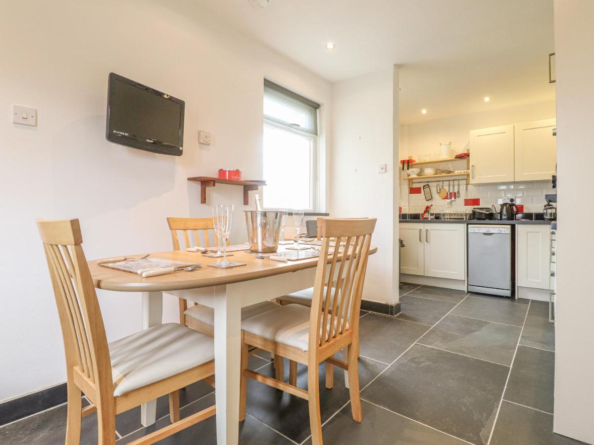 Y Bwthyn Villa Newport  Dış mekan fotoğraf